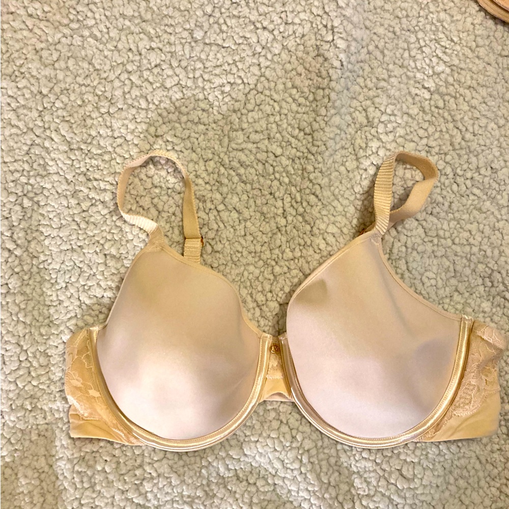 Le Mystere 38D nude bra
